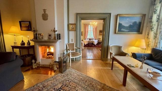 Hotel Skjoldenaesholm Slot à Jystrup Extérieur photo